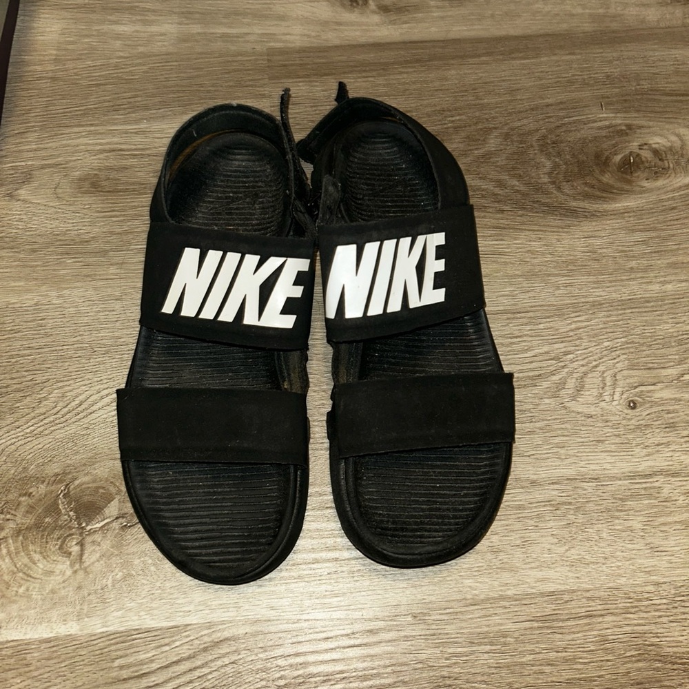 Nike Black Sporty Slide Sandals